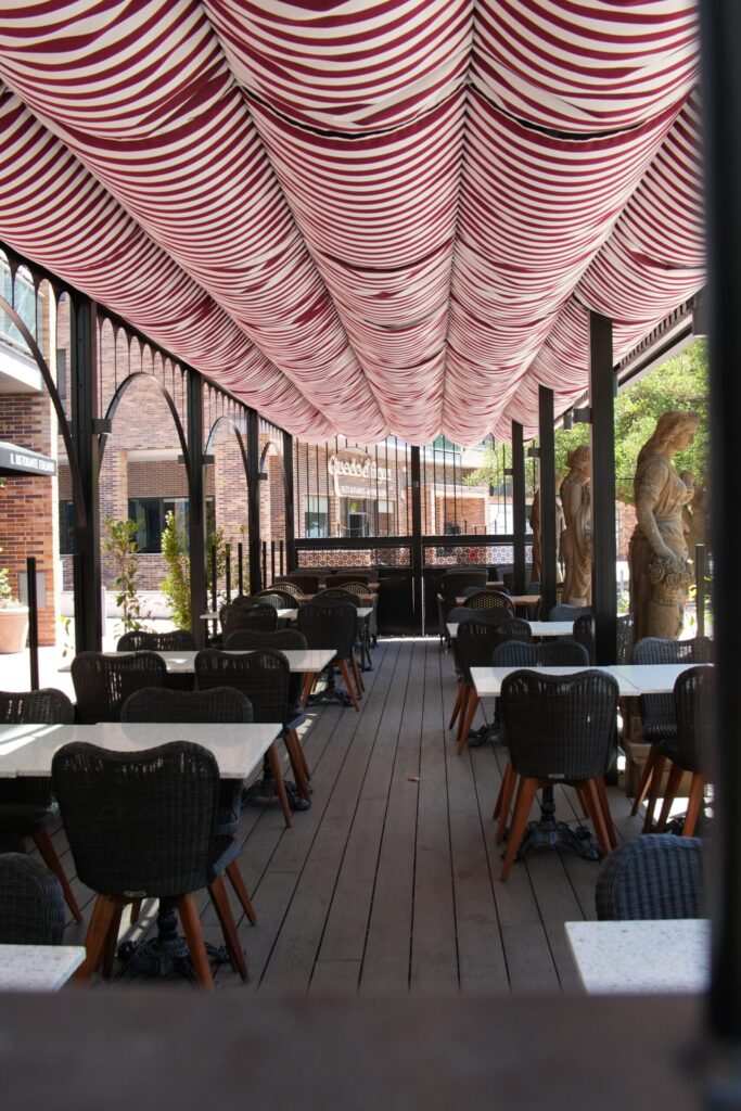 Esplanada da Osteria Villa Medici em Odivelas